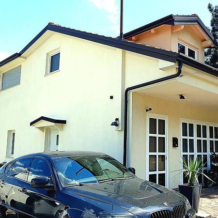 Jacuzzi Penthouse Apartment Matulji Bagian luar foto