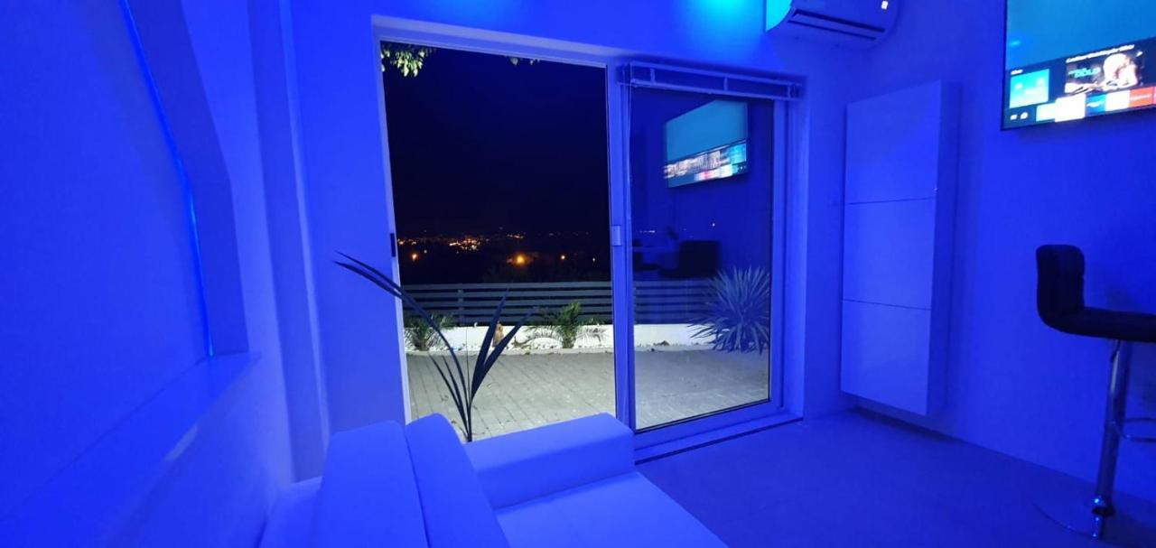 Jacuzzi Penthouse Apartment Matulji Bagian luar foto