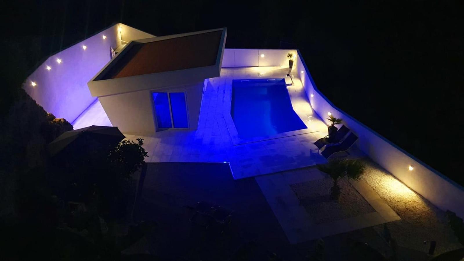 Jacuzzi Penthouse Apartment Matulji Bagian luar foto