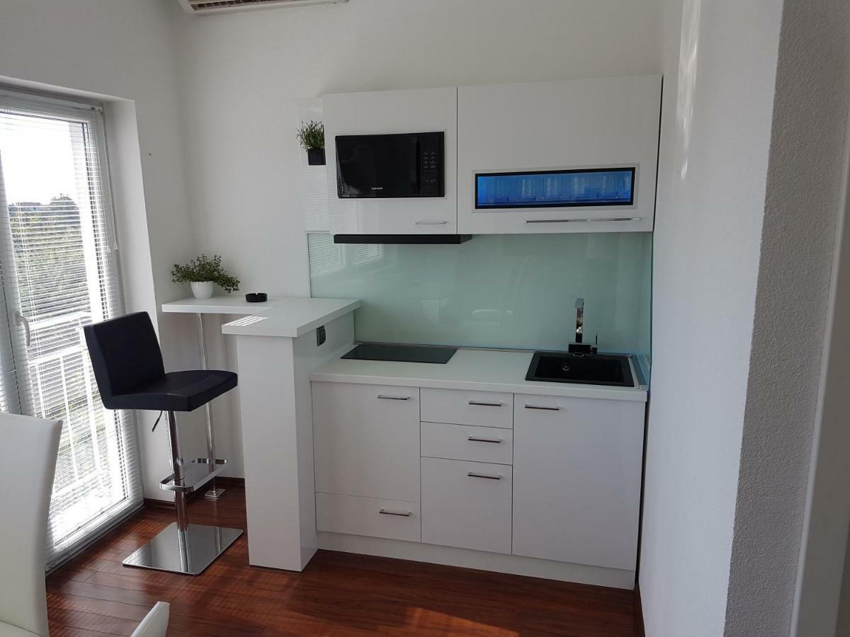 Jacuzzi Penthouse Apartment Matulji Bagian luar foto